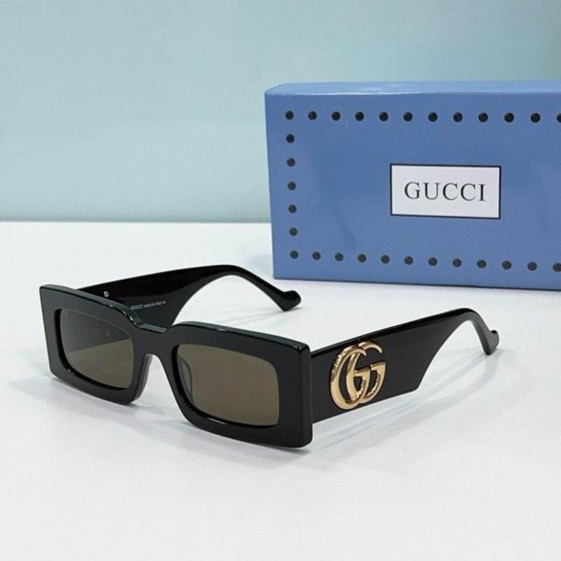 Gucci Sunglasses 827